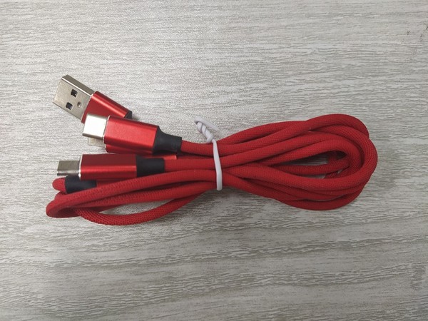 高光布藝編織一拖三數(shù)據(jù)線(xiàn)，深圳數(shù)據(jù)線(xiàn)定制生產(chǎn)廠家